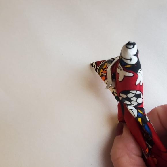 Vintage  Disney  clip On tie. Kids. Soccer theme. Micky mouse - Picture 5 of 7